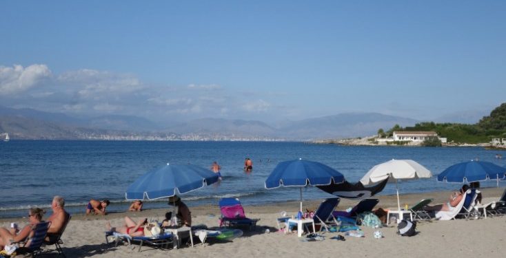 Πρύτανης ΕΚΠΑ Δημόπουλος: Θάλασσες και πισίνες είναι ασφαλείς