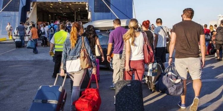 Alldaynews.gr Διακοπές: Voucher “ΔΩΡΟ” 120 και 300 ευρώ για όλους