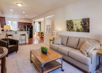 Ιδιοκτήτες στον κόσμο τους: Η εξωπραγματική τιμή ενός δυαριού 80 τ.μ. σε 7 περιοχές της Αθήνας