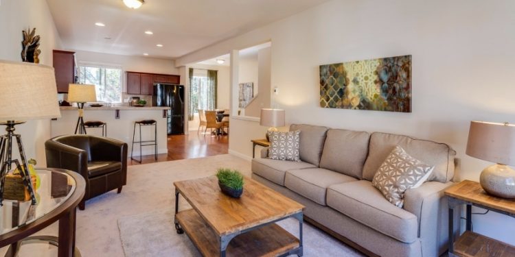 Alldaynews.gr Ιδιοκτήτες στον κόσμο τους: Η εξωπραγματική τιμή ενός δυαριού 80 τ.μ. σε 7 περιοχές της Αθήνας