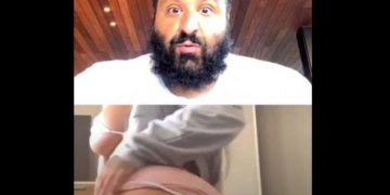 Alldaynews.gr Θαυμάστρια κάνει twerk στον Dj Khaled ρίχνοντας μάλιστα νερό και ο διάσημος ράπερ την παρακαλάει: «Μην μου το κάνεις αυτό! Έχω οικογένεια» (Video)