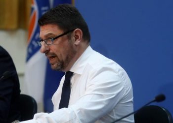 Οι εικόνες που εξόργισαν τον Χαρδαλιά – Μάχη για ένα ποτό στον Βόλο (pic)