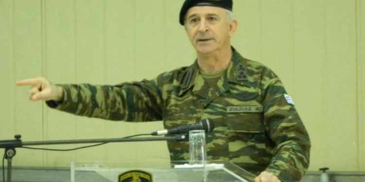 Alldaynews.gr Στρατηγός Ζιαζιάς: Η φουστανέλα κρύβει από… «κάτω» της, πολύ ανδρισμό-Έτσι απαντά σε αρθρογράφο της «Κ»