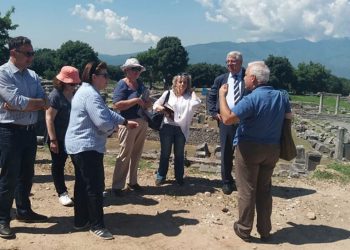 Μενδώνη σε αρχαιολόγο: Όχι μαγκιές σε μένα – Τι έγραψε μάρτυρας για το περιστατικό