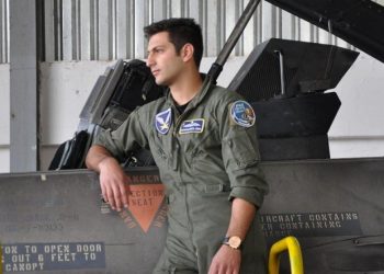 Διαδικτυακό “αντίο” από Έλληνες και Ξένους στον πιλότο της Πολεμικής Αεροπορίας που σκοτώθηκε σε τροχαίο – “Καλή προσγείωση αδερφέ Μανώλη”