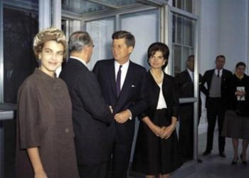 Έφυγε από τη ζωή η Αμαλία Μεγαπάνου, πρώην σύζυγος του Κωνσταντίνου Καραμανλή (Video)