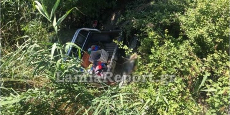 Alldaynews.gr ΠΡΙΝ ΑΠΟ ΛΙΓΟ: Τους τράκαρε και τους έριξε στο ποτάμι – Πώς γλίτωσαν (pics)