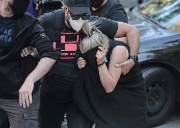 Oδηγός ΙΧ παρέσυρε, σκότωσε ντελιβερά και τον εγκατέλειψε αβοήθητο[photos]