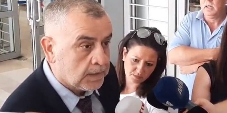 Δικηγόρος 33χρονης: Διαψεύδω κατηγορηματικά ότι έγινε πρόταση οικονομικής αποζημίωσης της οικογένειας της 10χρονης (video)