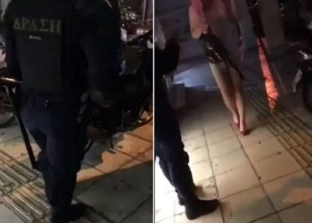 Αθήνα: Αστυνομικοί ζήτησαν από τραβεστί να δείξει το κορμί του (video)