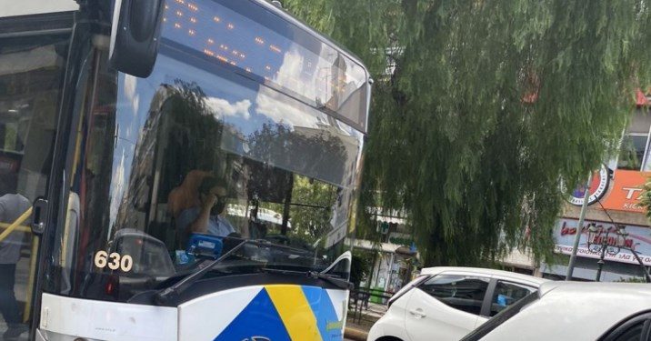 Αθήνα: Οδηγός λεωφορείου σε τυφλό-Πάτα το κουδούνι όταν δεις την στάση![video]