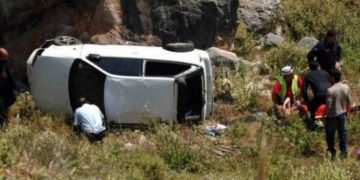 Alldaynews.gr Τραγωδία στο Βόλο με δύο νεκρούς και δύο τραυματίες-Αυτοκίνητο έπεσε σε γκρεμό