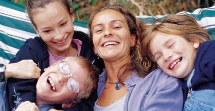 Alldaynews.gr Είμαι Χήρα απο 27 ετών: Δεν με νοιάζει τι λέει ο κόσμος-Ο δικός μου κόσμος είναι τα παιδιά μου!