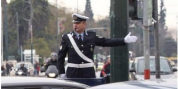 Alldaynews.gr Θρήνος: Νεκρός ο Τροχονόμος, “Σήμα κατατεθέν” της Πλατείας Συντάγματος