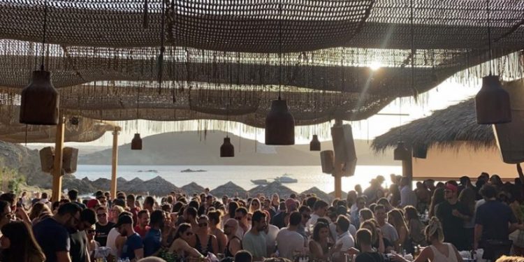 Alldaynews.gr Μύκονος: 20.000 ευρώ πρόστιμο και 2 μήνες Λουκέτο σε Γνωστό beach bar