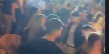 Alldaynews.gr Λουκέτο δύο μηνών και πρόστιμο 20.000 € σε beach bar του Αλίμου