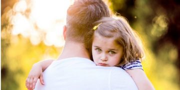 Με λένε Χρήστο, η κοπέλα μου Πέθανε στα 22 της και έμεινα μόνος με ένα παιδί στην αγκαλιά