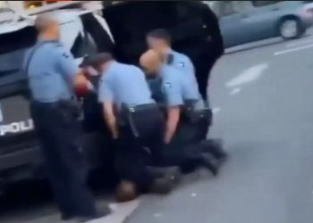 «Είναι κόπανος! Ήξερε τι έκανε» – Σοκάρει ο εκπαιδευτής του αστυνομικού που δολοφόνησε τον Φλόιντ[video]