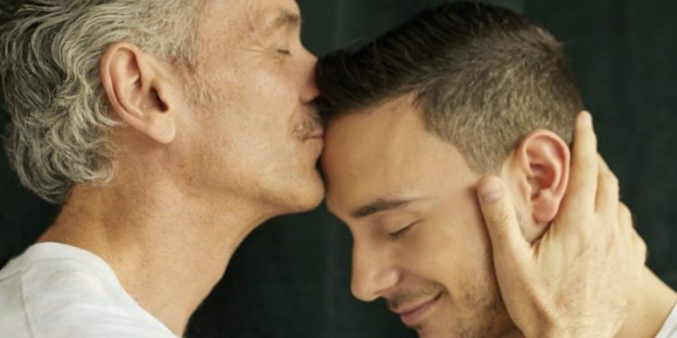 Alldaynews.gr Ο πατέρας του Στέφανου Δημουλά απαντά στον Τσιάρτα για την διαφήμιση των ΑΒ