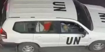 Έκαναν σ3ξ μέσα σε επίσημο αυτοκίνητο του ΟΗΕ[photos]