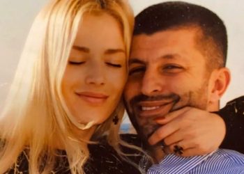 Βικτώρια Καρύδα! Η τούρτα για τα γενέθλια του νεκρού συζύγου της και οι κάρτες των παιδιών τους[photos]