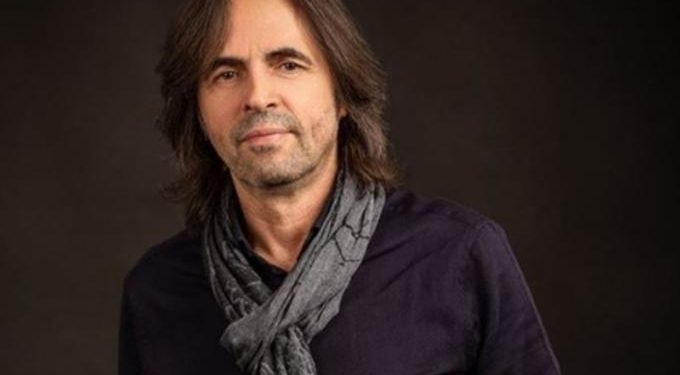 “Εικάζω ότι όλο αυτό με τον κορωνοϊό είναι εργαστηριακό κόλπο”