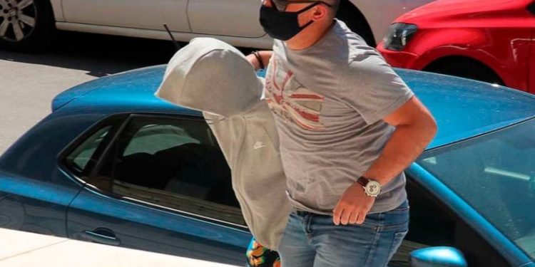 Alldaynews.gr Αρπαγή 10χρονης: Μήνυση κατά της 33χρονης καταθέτει ο πρώην σύζυγός της