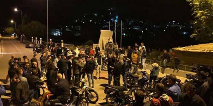 Alldaynews.gr Ξάνθη: Αναστάτωση και διαμαρτυρίες για το lockdown (pics)
