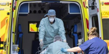 Alldaynews.gr Μετά από 2 μήνες 70χρονος γλίτωσε από Κορονοϊό! Κόντεψε να πάθει εγκεφαλικό όταν είδε τον λογαριασμό για τα νοσήλια