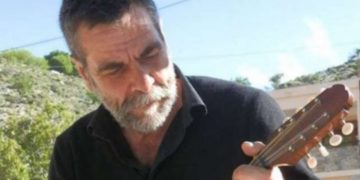 Άγνωστοι Έσπασαν τον τάφο του Δολοφονημένου Λ. Καλομοίρη στα Ανώγεια[photo]