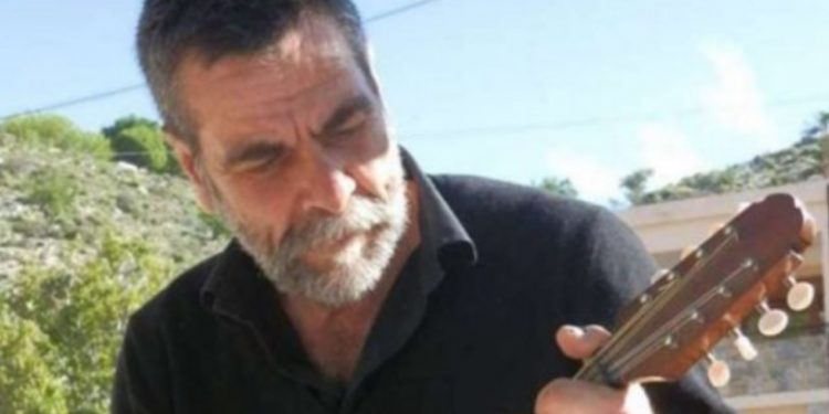 Άγνωστοι Έσπασαν τον τάφο του Δολοφονημένου Λ. Καλομοίρη στα Ανώγεια[photo]