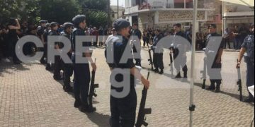 Alldaynews.gr Σπαραγμός στην κηδεία του πιλότου της Πολεμικής Αεροπορίας (pics)