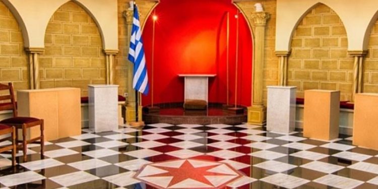 Alldaynews.gr Ο μύθος του μασονισμού: Τα πιο γνωστά μέλη της μασονικής στοάς στην Ελλάδα (Pics)
