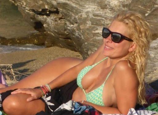 Alldaynews.gr Η Ελένη Μενεγάκη με μπικίνι και χωρίς… Photoshop (pics)