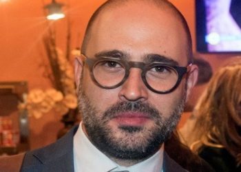 Μπογδάνος: «Να γίνει νόμος ο πολιτικός γάμος ομοφύλων»