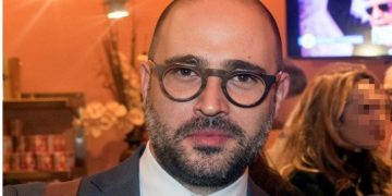 Alldaynews.gr Μπογδάνος: «Να γίνει νόμος ο πολιτικός γάμος ομοφύλων»