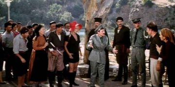 Alldaynews.gr Δεν το πρόσεξε κανείς: Οι 2 πασίγνωστες σκηνές που δεν παίζει η Βουγιουκλάκη, αλλά η σωσίας της