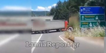 Νταλίκες μπαίνουν ανάποδα σε «είσοδο» της Εθνικής για να μην πληρώσουν διόδια (Video)