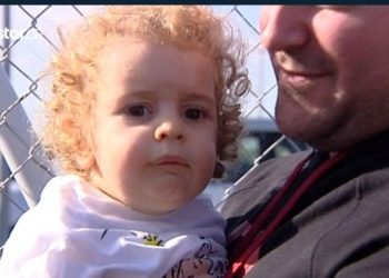 Ευχάριστα νέα για τον Παναγιώτη Ραφαήλ: “Στέκεται στα πόδια του, είναι θαύμα”