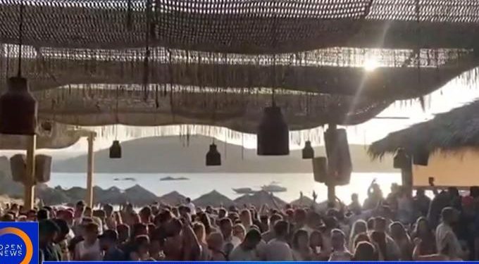 Στη Μύκονο δεν βάζουν μυαλό: Ο ένας πάνω στον άλλο και οι λοιμωξιολόγοι σε εγρήγορση (vid)