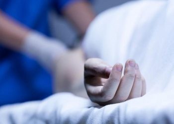 Θεσσαλονίκη: 36χρονη η γυναίκα που έπεσε φλεγόμενη απο πολυκατοικία[Σοκαριστικό Θέαμα]