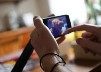 Κρήτη: Σοβαρή καταγγελία από 12χρονη για συμπεριφορά ενός άνδρα – Φωτογράφιζε παιδιά και είχε μαζί του …καραμέλες