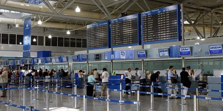 Alldaynews.gr Σκληρές Καταγγελίες από τουρίστες και Έλληνες στο «Ελ.Βενιζέλος»: Βρωμερά δωμάτια, φαγητό «φυλακής» και καμιά ενημέρωση (pics)
