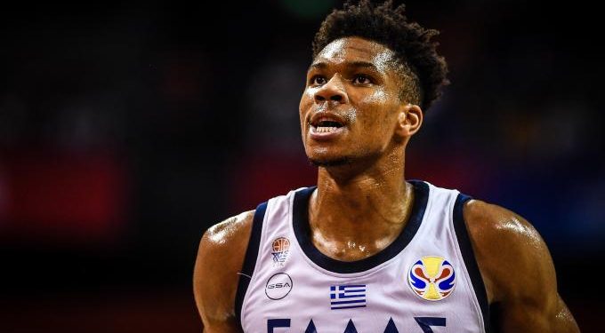 Alldaynews.gr Χυδαία ρατσιστική επίθεση στον Αντετοκούνμπο από σύμβουλο του υπουργείου Παιδείας (pics)