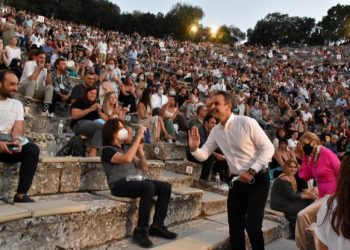 Πήγε με ελικόπτερο του στρατού ο Μητσοτάκης σε Αντίπαρο και Επίδαυρο εν μέσω ελληνοτουρκικής κρίσης;