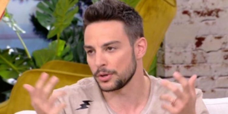 Alldaynews.gr Ο Άρης Μακρής απαντά για το 1 εκ. ευρώ και το “Κλουβί με τις Τρελές” (video)