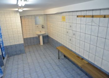 Γυμναστής είχε φωτογραφίες γυμνών παιδιών σε αποδυτήρια και παραλία