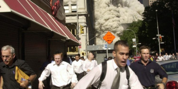 Alldaynews.gr Πέθανε από κορωνοϊό ο πρωταγωνιστής μιας από τις διασημότερες φωτό από την 11η Σεπτεμβρίου