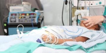 Alldaynews.gr Χαροπαλεύουν πατέρας και 3χρονη κόρη: Η μάνα πήγε να τους σκοτώσει σε δωμάτιο με αέριο