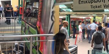 Alldaynews.gr Σοκαριστικό Βίντεο απο τον Εκτροχιασμό συρμού του ΗΣΑΠ στην Κηφισιά – Εννέα τραυματίες